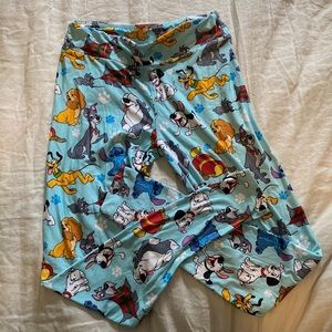 Disney dogs leggings size small
